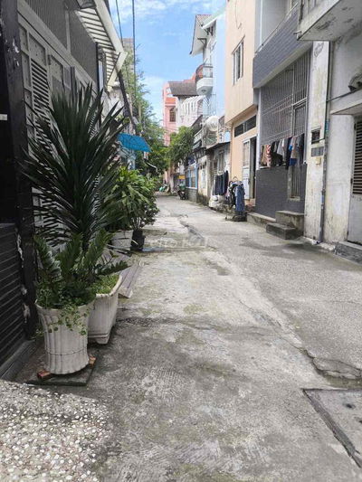 Nhà 1 đời chủ Nguyễn Hữu Dật hẻm oto thông tứ phía chỉ hơn 8 đồng
