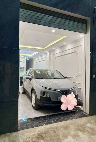 Bán nhà Thạch Bàn 6 tầng,thang máy, gara giá hơn 8 tỷ