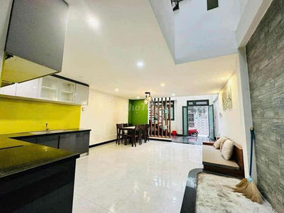 CẦN BÁN 🏬🏬 NHÀ 4 TẦNG 4 MÊ – KIỆT Ô TÔ ĐỔ NHỰA – TRUNG TÂM HẢI CHÂU