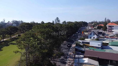Bán gấp lô đất mặt tiền đường 17m đường Trần Nhân Tông Đà Lạt