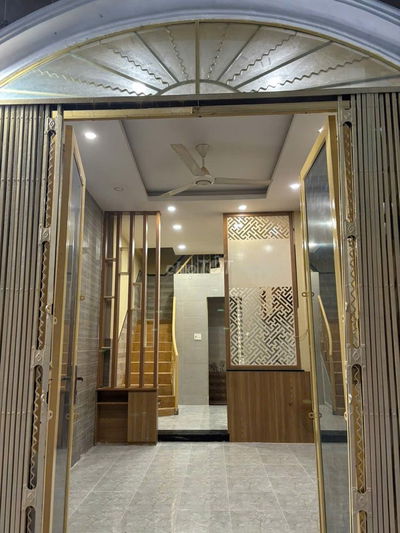 Nhà thuê nguyên căn Lạc Long Quân Quận 11