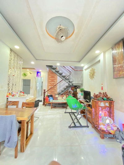 BÁN NHÀ ĐƯỜNG NGUYỄN VĂN QUÁ, 6x12m, SHR, 2 TẦNG