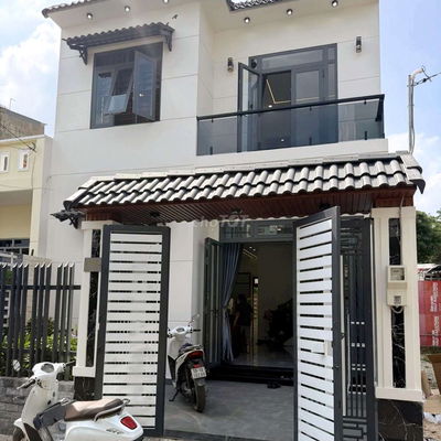 NHÀ MỚI PHUN NỘI THẤT DỌN VÀO Ở NGAY VỊ TRÍ ĐÔNG THẠCH LÊ VĂN KHƯƠNG