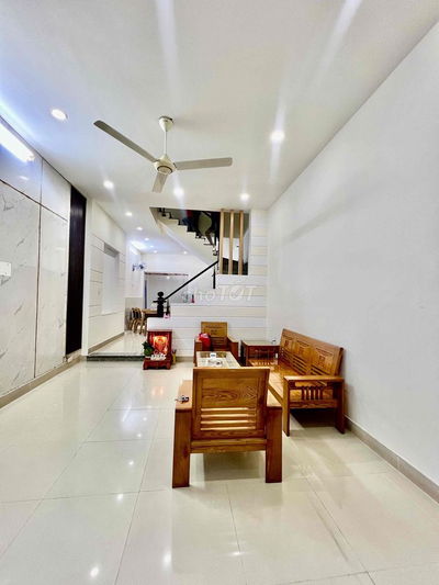 Nhà Mới Sạch Sẻ DT 120m2 1Trệt 1Lầu 2Pn 2Wc Sân Xe Máy Hẻm Ôtô