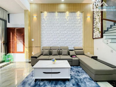 Quận 10. Bán nhà ngay Bắc Hải, Q,10. Giá: 4 tỷ 120tr. Sổ hồng riêng. Kết cấu 1 trệt 1 lầu