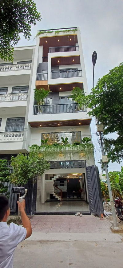 NHÀ ĐẸP ĐÓN TẾT - 3 TẦNG - Ô TÔ ĐỂ TRONG NHÀ , P.Thạnh Xuân, Q.12.