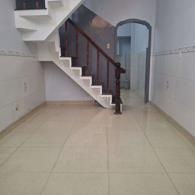 Cho Thuê nhà Lý Thái Tổ P9 Q10 Giá 14 Triệu 500.