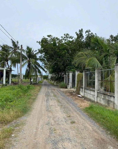 Bán gấp 600m2 nằm ngay sát tỉnh lộ Trục Chính DT741 .