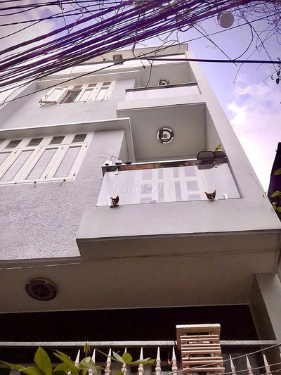 Cho thuê phòng rộng rãi, đẹp, full nội thất, tại 373 Lý Thường Kiệt