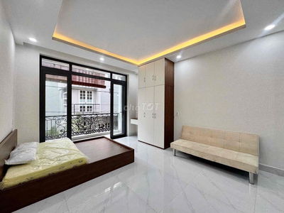 Phòng Ban Công Máy Giặc Riêng - Full Nội Thất