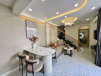 Nhà mới sát Q1 sân thượng view đẹp 3PN 36m2 6xtỷ