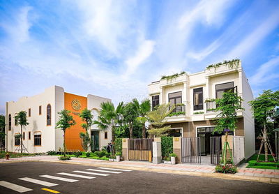 Bán nhà phố liền kề 1trệt 1 lầu giá tốt, vị trí đẹp, pháp lý rõ ràng