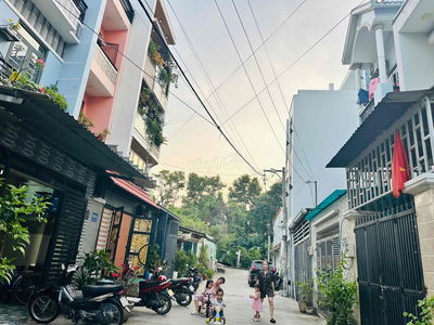 HIẾM NHÀ 3 TẦNG 60m2 HXH QL13 HIỆP BÌNH THỦ ĐỨC CHỈ HƠN 7 TỶ.