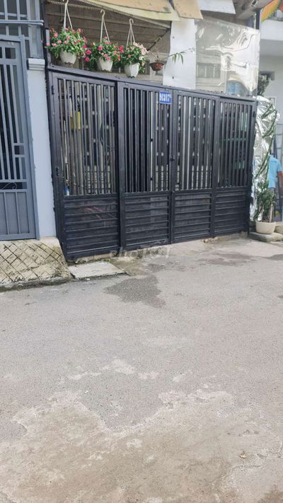 Hẻm xe hơi 1/,80m ra Hà Huy giáp,Phường Thới An.SHR,full thổ cư 100%