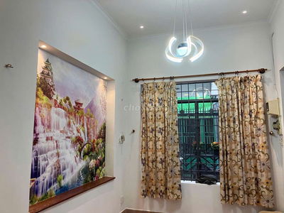 Cho thuê nhà mới đẹp 5.5x13m 2pn 2wc hẻm xe tải giá 11tr500