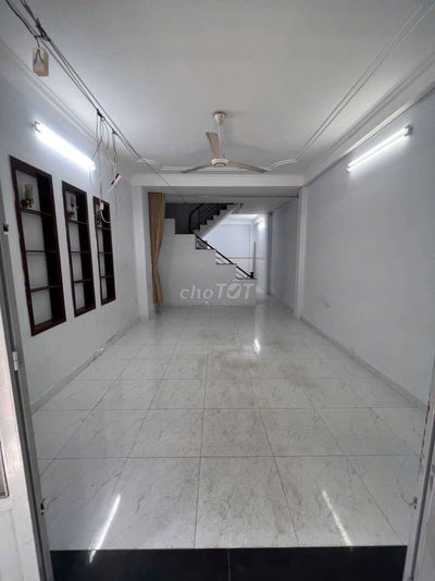 NHÀ HẺM NGUYỄN THẾ TRUYỆN 5X17M, 2 LẦU, 3 PHÒNG NGỦ