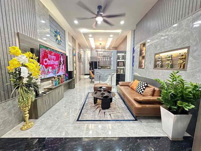 NHÀ MỚI FULL NỘI THẤT 4*13m 3LẦU 3PN 3WC HXH 656 QUANG TRUNG