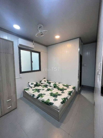 Nhà Mặt Tiền Đường 20m Lề 6m Dòng Tiền Q4