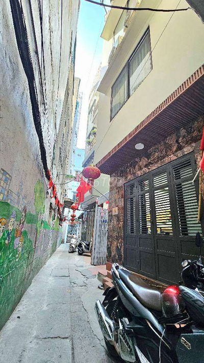 Nhà đẹp đón tết lô góc 3 thoáng tại cầu giấy