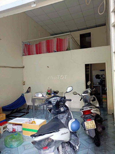 nhà nguyên căn cấp 4 , có gác - hẻm 6m trán nhựa thông