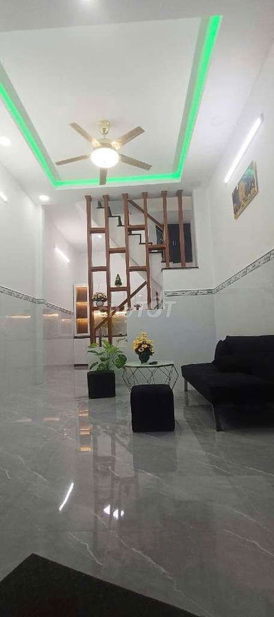 Nhà Đẹp Giáp Tân Phú_Hẻm thông thoáng_Sàn bê-tông_Giá 3,6tỷ