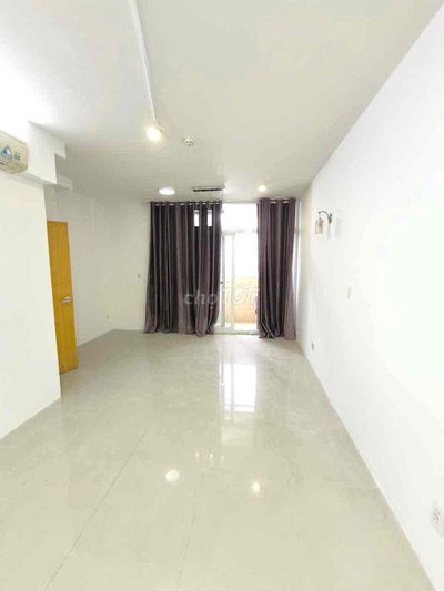 Cho thuê căn hộ 135m2 có lầu bên trong