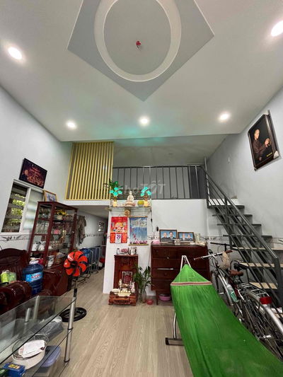 1 tỷ nhỉnh có nhà ở ngay _ Nhà kiên cố _ Ngay đường chính Hóc Môn