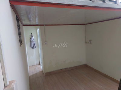 Phòng Trọ Có Gác, Máy Lạnh, Nhà Vệ Sinh Riêng Sát Bến Xe Miền Đông