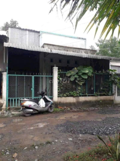 Cần bán nhà chính chủ  GẦN ĐẠI HỌC TÂY ĐÔ 700M