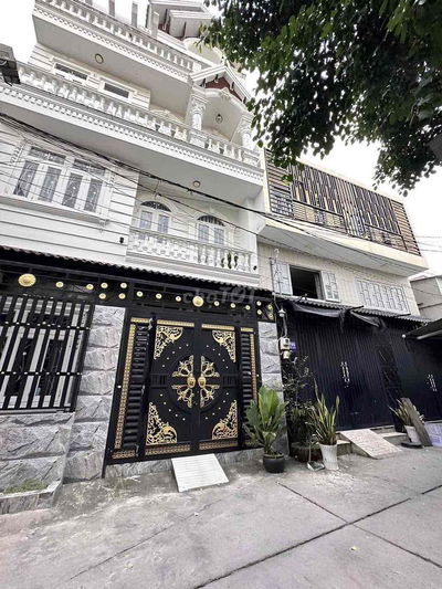 NHÀ 3 tầng BTCT KIÊN CỐ, Ngang đẹp 8M , Hẻm xe hơi -4PN