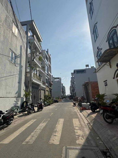 BÁN NHÀ HOÀ BÌNH, 2 TẦNG , HẺM 5M, 30M2