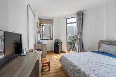 CHO THUÊ CĂN HỘ STUDIO CAO CẤP BAN CÔNG FULL NỘI THẤT VIEW LANDMARK 81
