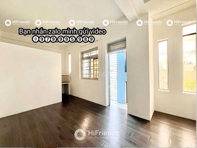 Phòng trọ ban công thang bộ lầu 2