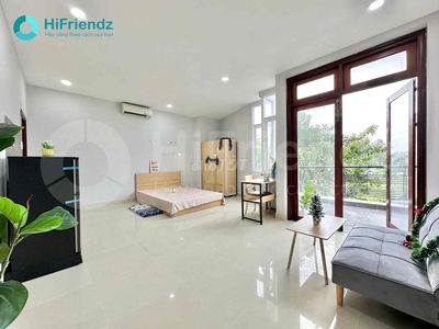 Căn hộ ban công full nội thất ngay Đỗ Xuân Hợp - Ngã 4 Bình Thái