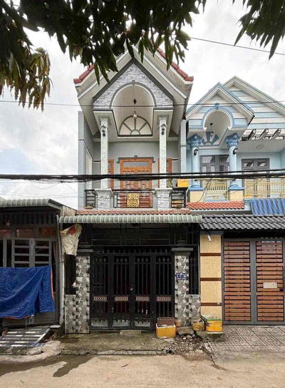 BÁN GẤP NHÀ LẦU TRỆT SỔ HỒNG RIÊNG