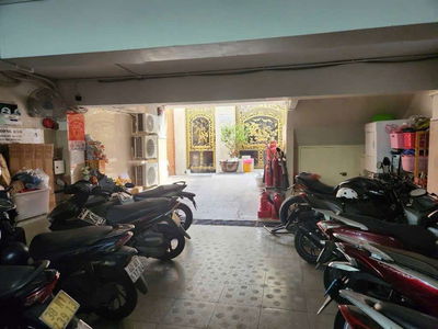 Bán nhà mặt tiền cạnh Nguyễn Thị Thập, Q7, 6x30, giá chỉ 150 tr / m2