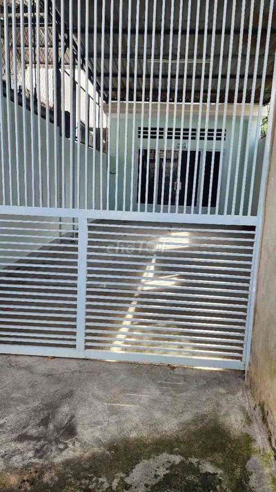 Cho thuê nhà Đường Lê trọng tấn .Bình Tân 4m5 x 22m nhà có 3PN giá 7tr