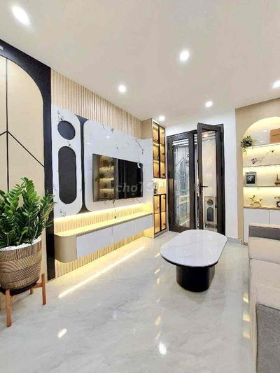 Bán Căn Hộ 70m, 2 Ngủ, 2 WC • Phố Thanh Nhàn. Full Nội Thất Ở Ngay