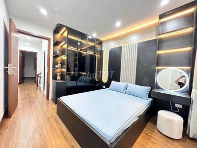 Bán nhà Biệt Thự đường Trường Sơn Cư Xá Bắc Hải, P15, Q10.