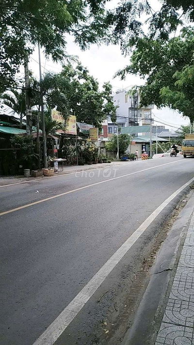 CHO THUÊ MẶT BẰNG CẤP 4 HƠN 200M2 MẶT TIỀN NGUYỄN BÌNH CÓ SÂN TO