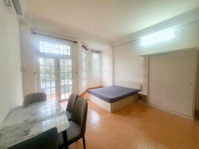 Cho Thuê Phòng Mới 100% Quận 8 Gần PARCMALL có Ban Công