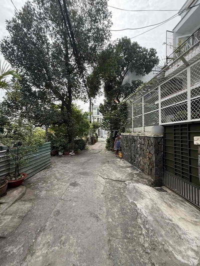 SIÊU ĐẦU TƯ - NHÀ C4 - TIỆN XÂY MỚI - GIÁ RẤT TỐT