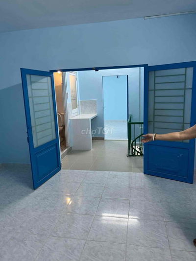 Share phòng chung tầng - đường Khuông Việt, P. Phú Trung