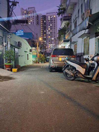 Đường 16 chỗ tới nhà ,  - 2 tầng - nhỉnh 3 đồng