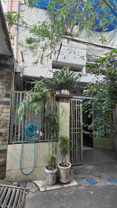 BÁN NHÀ - HẺM XE HƠI - GẦN LÝ THƯỜNG KIỆT - 5,7 x 9 - NHỈNH 6 TỈ.