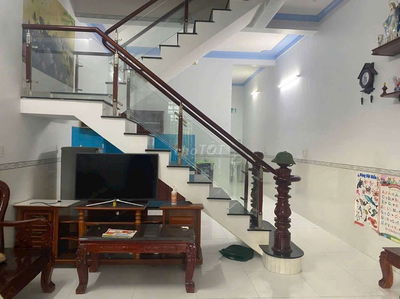 Bán nhà 1 trể,1 lầu, phú mỹ phường Bình Dương - TPHCM. Giá 2 tỷ 700