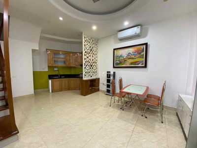 Cho thuê nhà riêng nguyên căn 5 tầng full đồ thoáng sáng