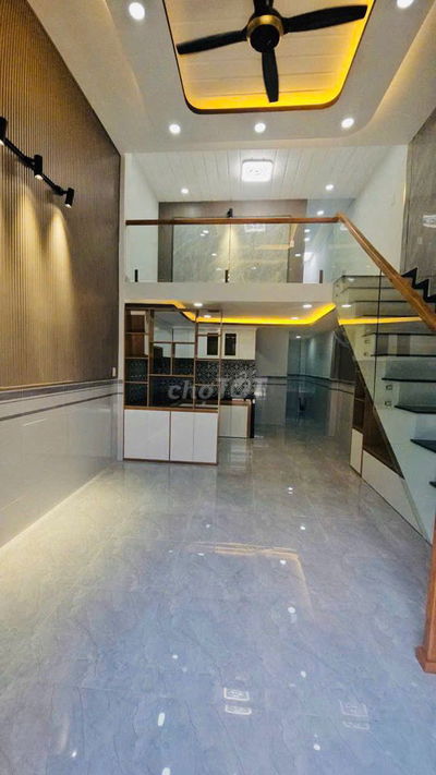 Nhà Q12 Ngay Chợ Thiếc 4x12m  2PN 2WC Đường Ô Tô đậu trước nhà