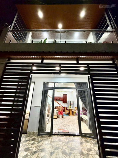 Bán gấp nhà 1 trệt 1 lầu - 80m2 - Giá 900tr - đường Trịnh Quang Nghị, Bình Chánh