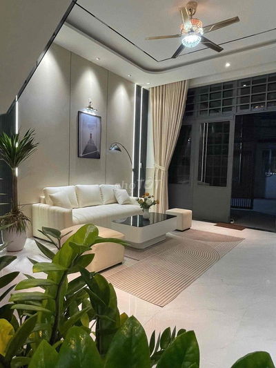 Nhà siêu đẹp Thái Thị Bôi sát biển Nguyễn Thất Thành